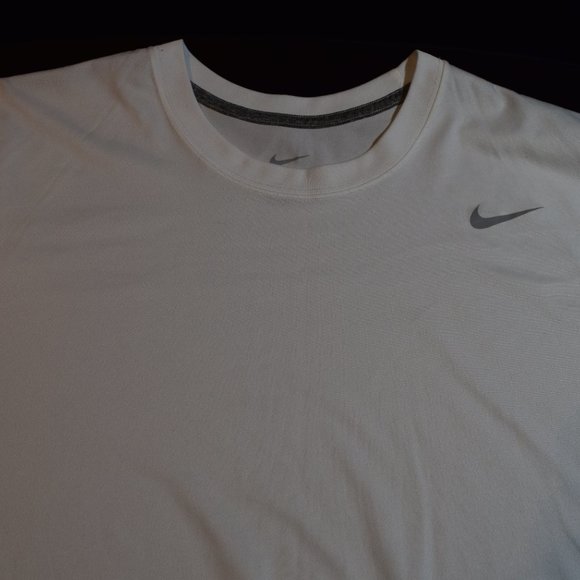 Nike T Shirts XXL New - Picture 2 of 9